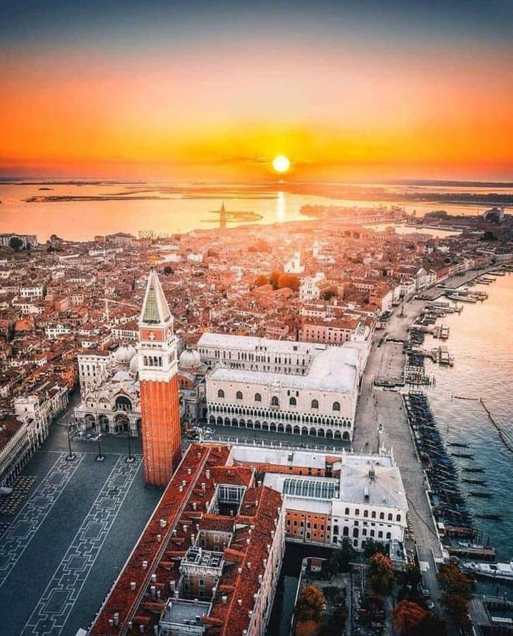 Biennale Ca Dario Apartment Venice Luaran gambar